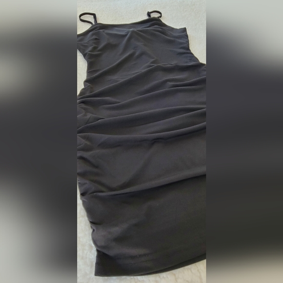 Black Sleeveless Backless Ruched Bodycon Mini Dress - Picture 7 of 13